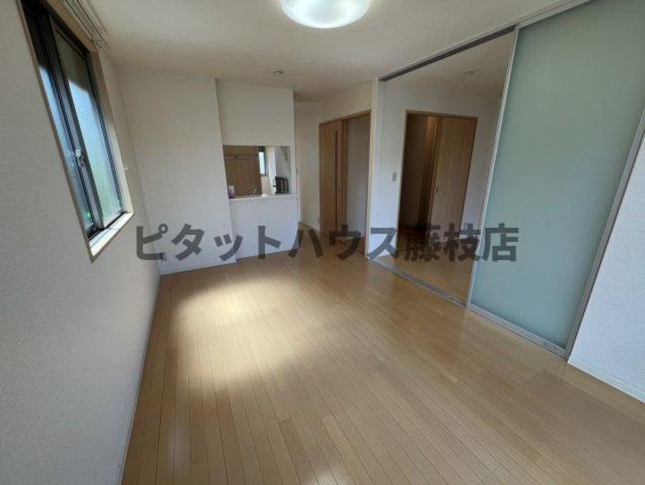 静岡県藤枝市本町1丁目(アパート)の賃貸物件101の居間