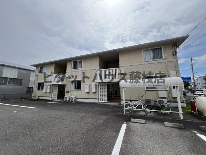 静岡県焼津市三ケ名(アパート)の賃貸物件の外観