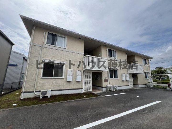 静岡県焼津市三ケ名(アパート)の賃貸物件の外観