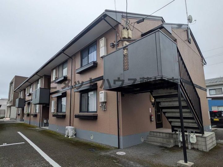 静岡県藤枝市前島2丁目(アパート)の賃貸物件の外観