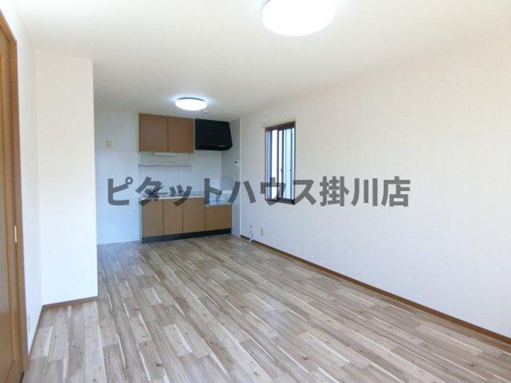 静岡県掛川市長谷1丁目(アパート)の賃貸物件201の居間