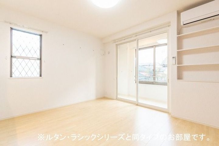 静岡県袋井市堀越5丁目(アパート)の賃貸物件101の居間