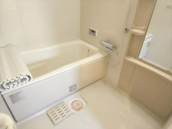 静岡県袋井市春岡1丁目(テラスハウス)の賃貸物件2の風呂