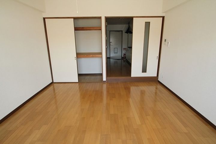 イーストコーポの寝室