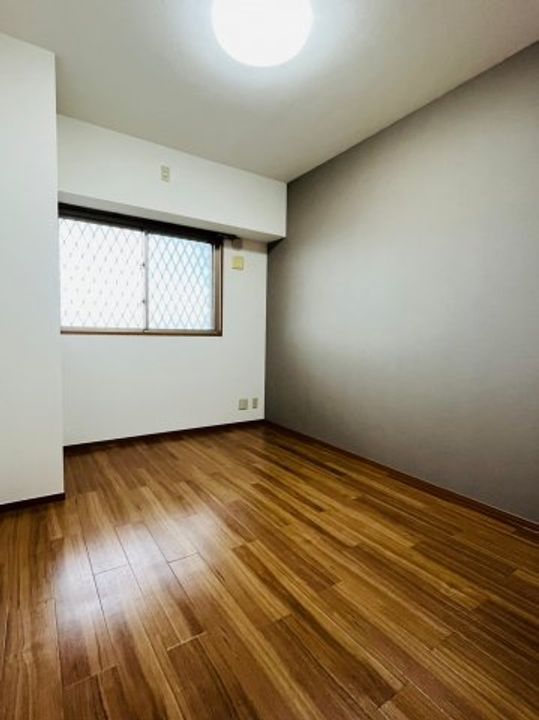 レージュ竜泉の居間