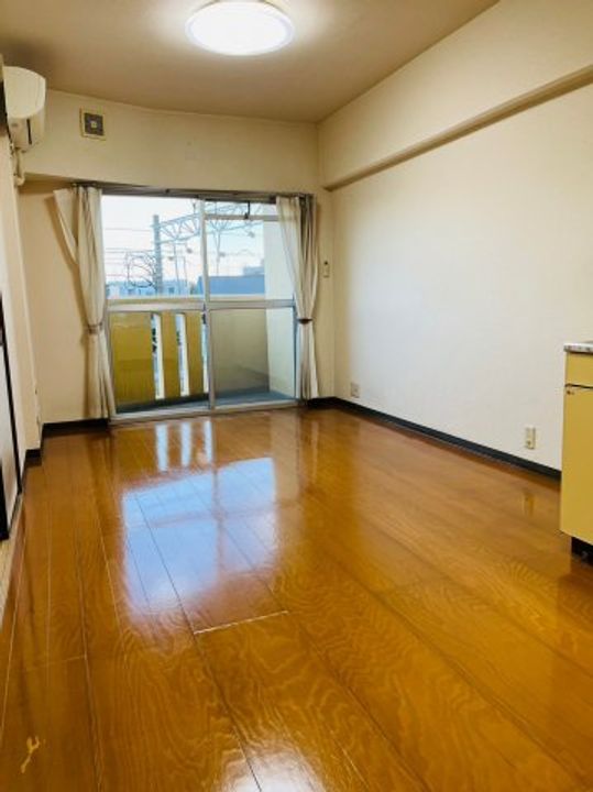 サンシャイン大森の居間