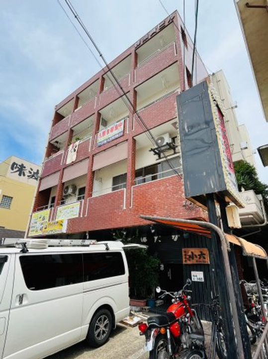 蜂須賀ビルの外観