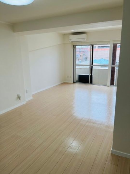 蜂須賀ビルの内装