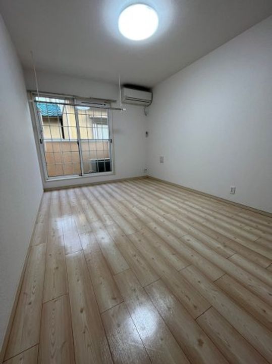 リブレア白鳥の居間