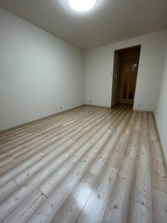 リブレア白鳥の居間