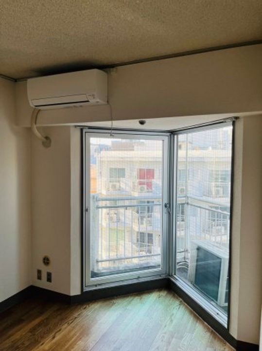 栄マンションS棟の居間