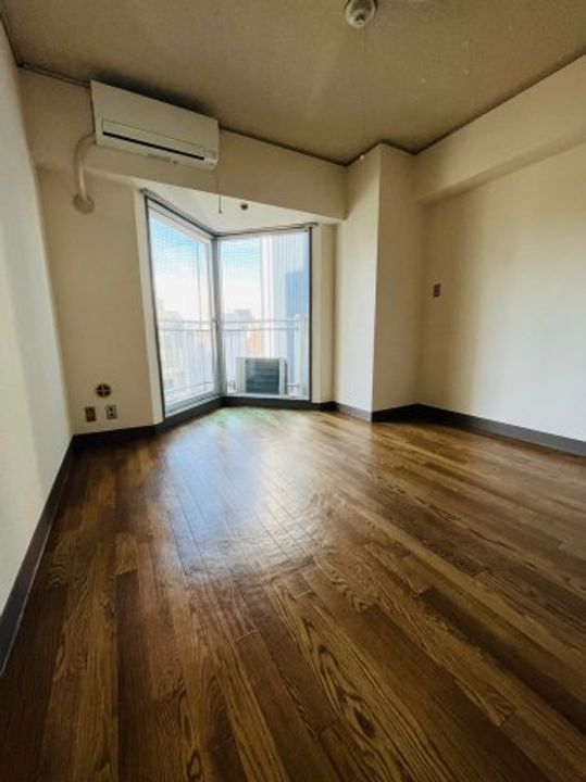 栄マンションS棟の居間