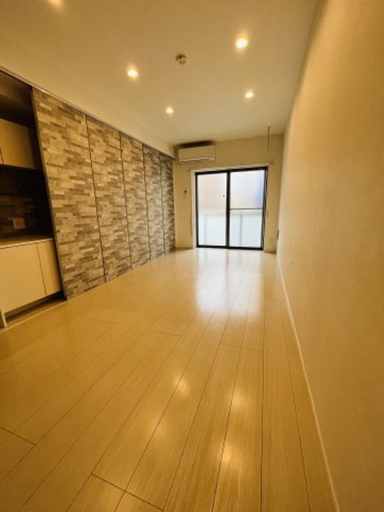 OHANA栄生の居間