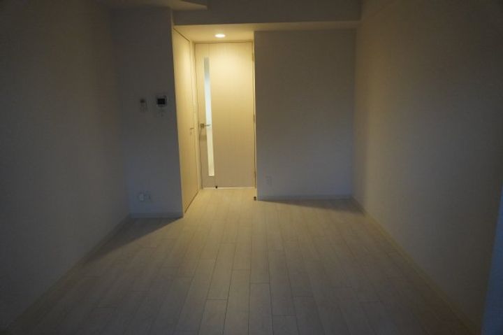 アドバンス名古屋モクシーの居間