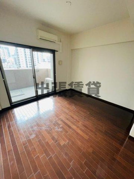 ライジングコート名古屋駅前東の居間