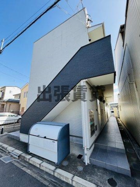 クレスト新富の外観