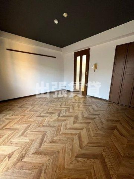 コンフォール港楽の居間