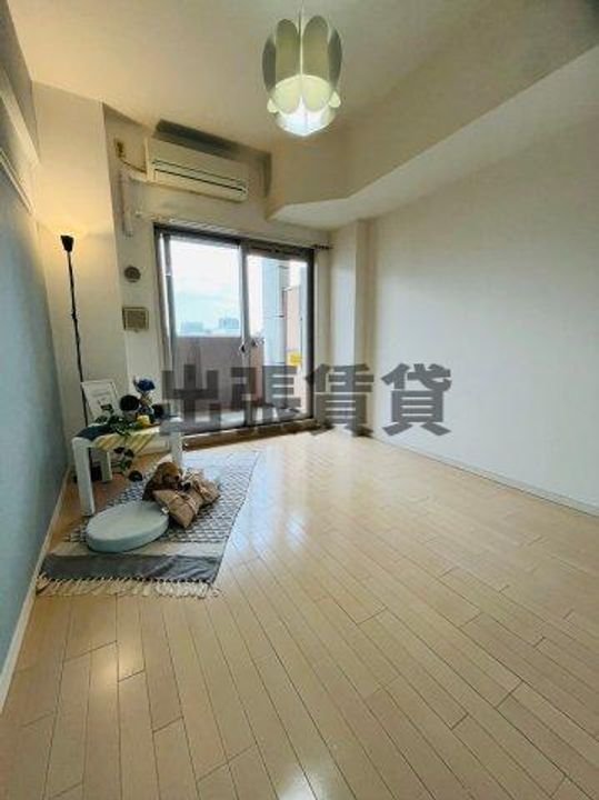 プレサンス大須観音駅前サクシードの居間