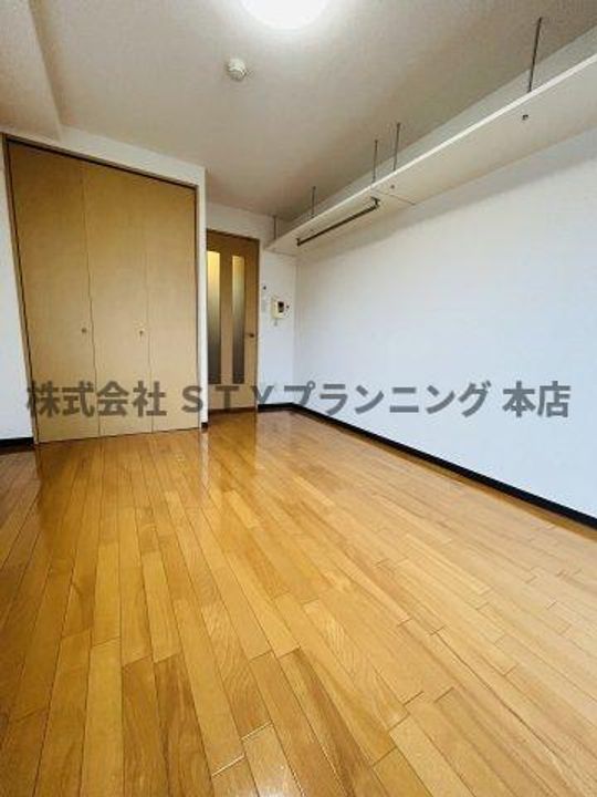 VIOLA KANAYAMAの居間