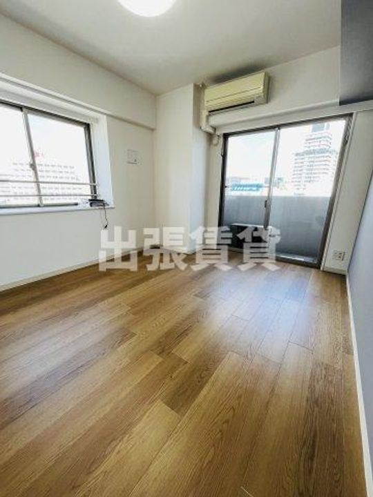 カレント新栄の居間