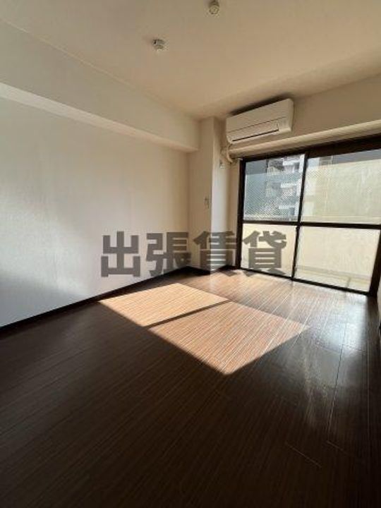 エムズハウス栄の居間