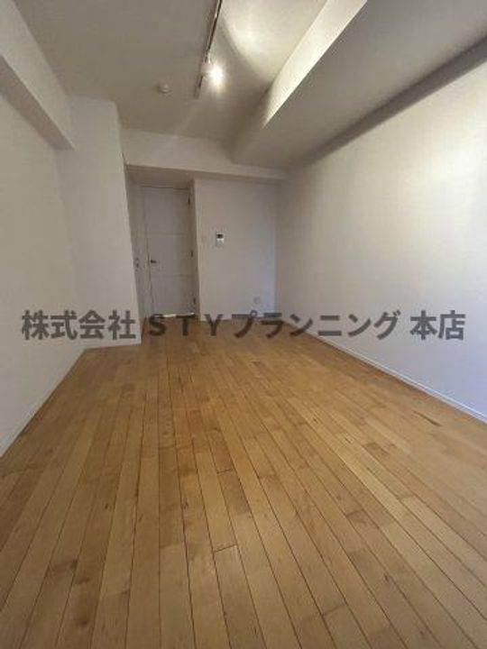 COZY阿由知通の居間