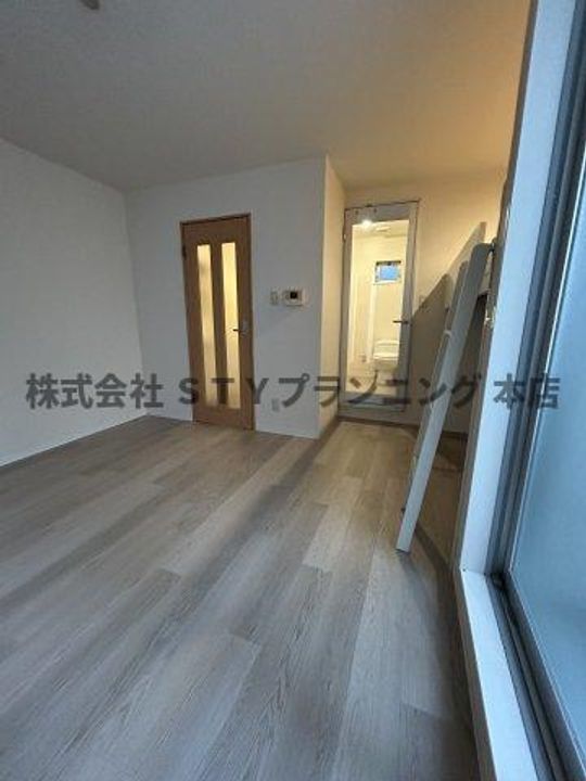 ウェリナ吹上の居間