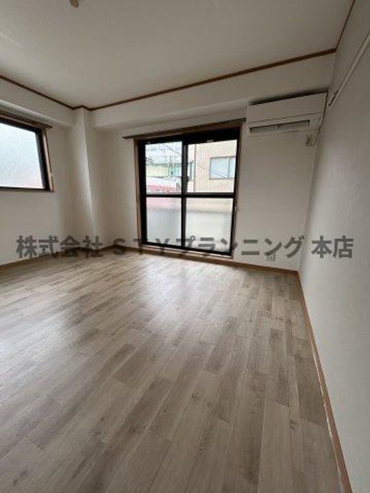 レジデンス千代田の居間