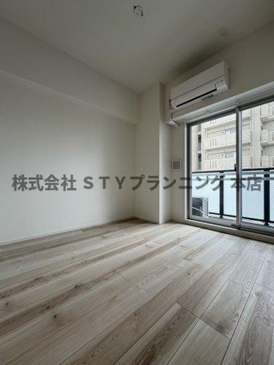 S-RESIDENCE今池arcanaの居間