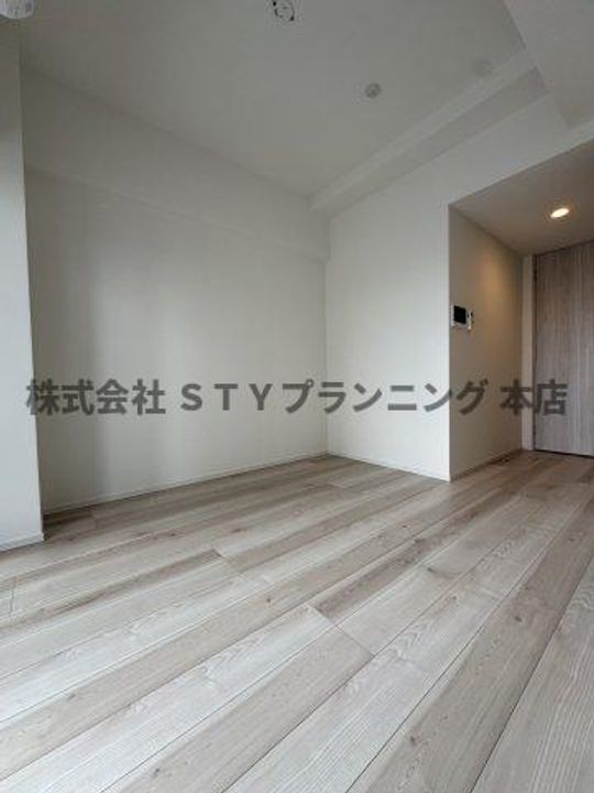 S-RESIDENCE今池arcanaの居間