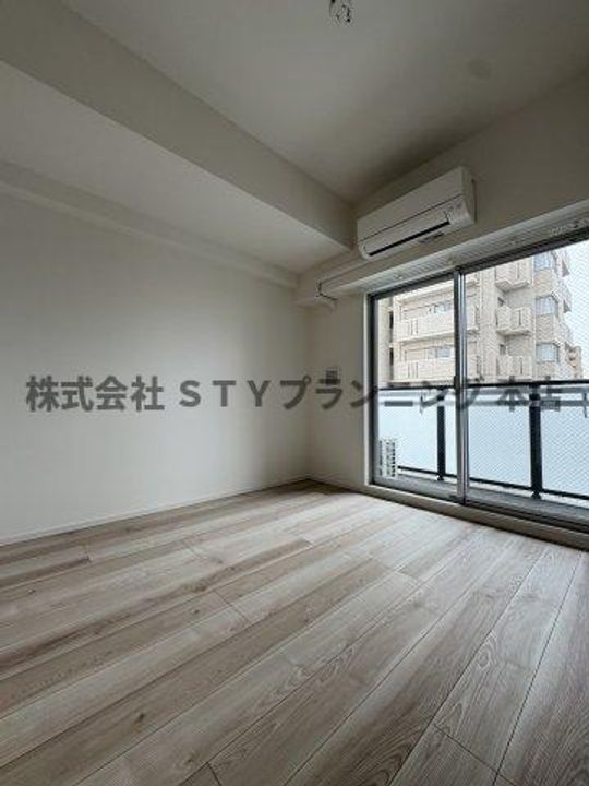 S-RESIDENCE今池arcanaの居間