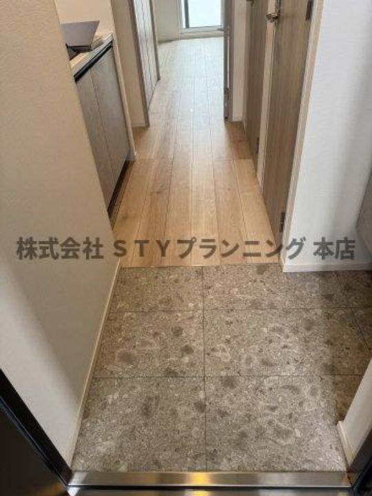 S-RESIDENCE今池arcanaの玄関