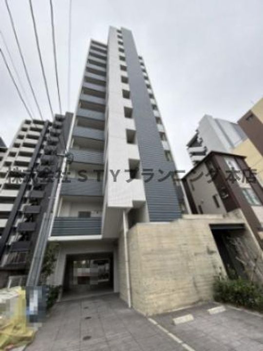 レジデンシア尾頭橋駅前の外観