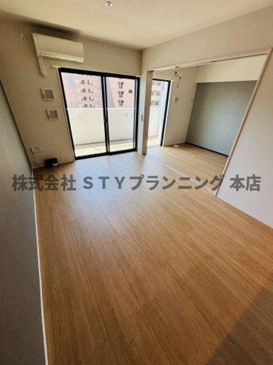 アースグランデ泉の居間