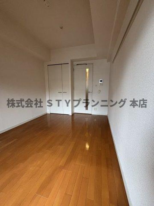 プレサンス泉セントマークの居間