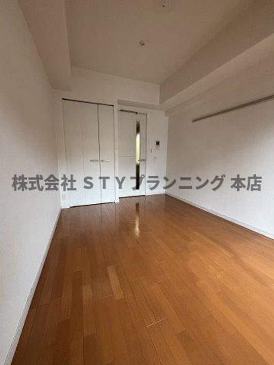 プレサンス泉セントマークの居間