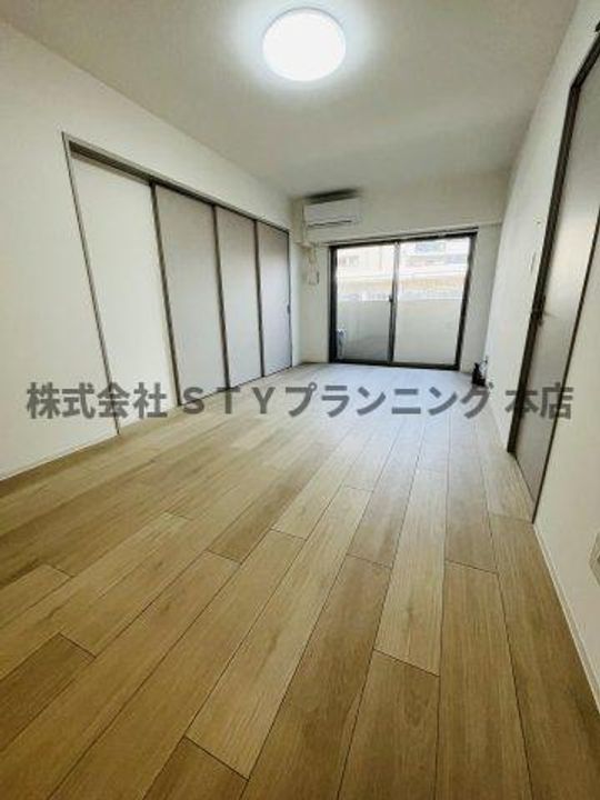 ポルタニグライーストの居間