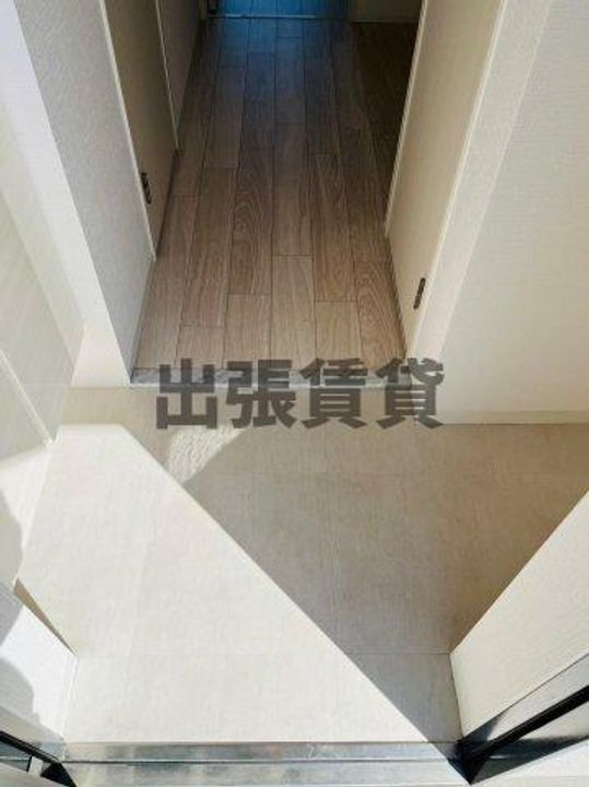 エスリード大須観音プリモの玄関