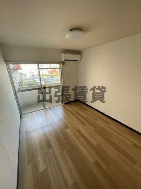 第28プロスパー上社の居間