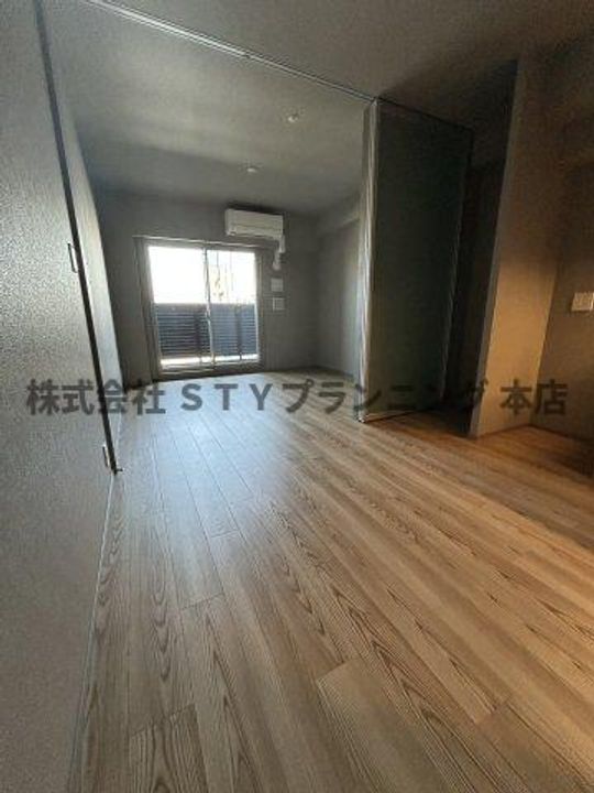 オーパスレジデンス名古屋ステーションの居間