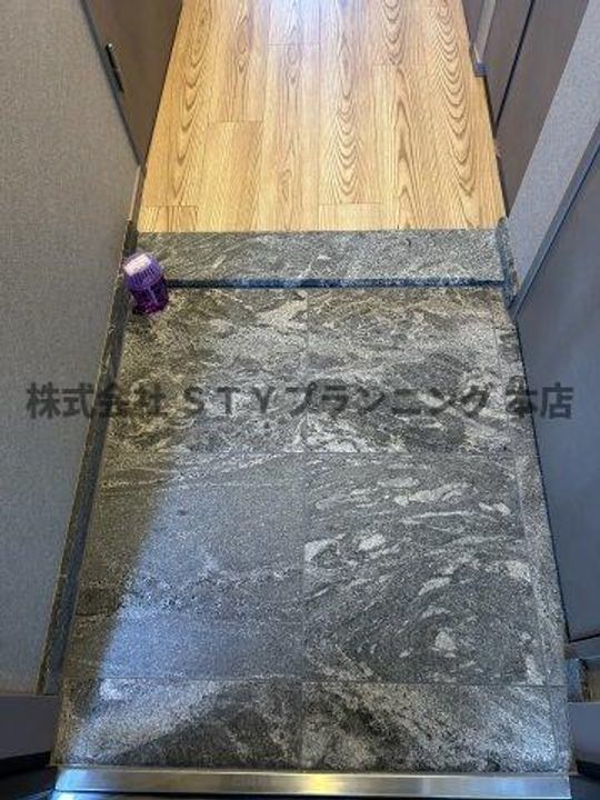 オーパスレジデンス名古屋ステーションの玄関