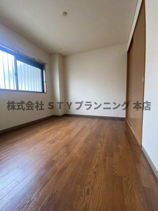ファースト館城並の内装