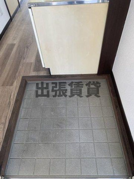 サンシティ鈴和A棟B棟の玄関