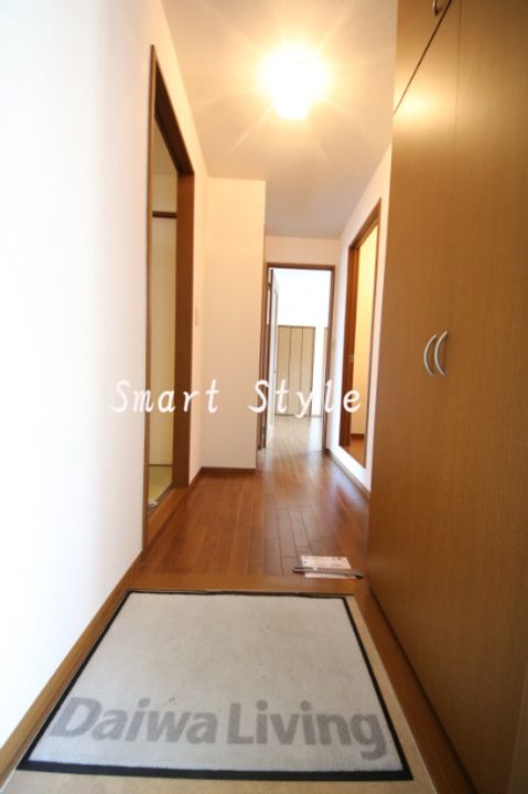 クレールプラザ立花 D棟D301の玄関