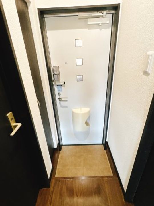 REVEの玄関
