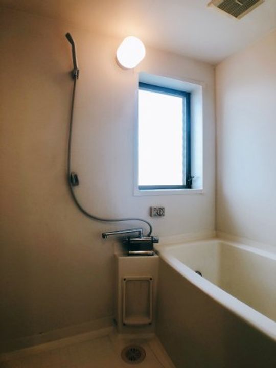 ブラウンルーフの風呂