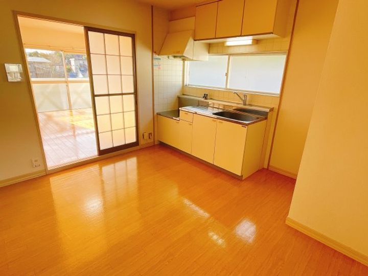 ハイライズK C棟201の居間