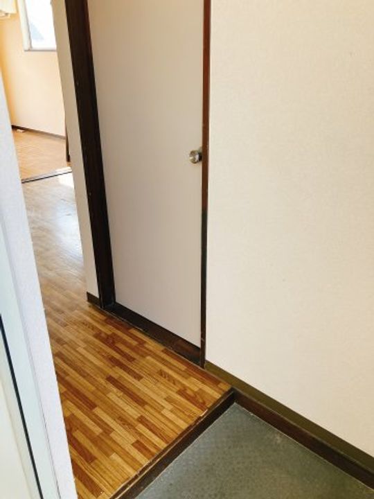 フラッツコムの玄関