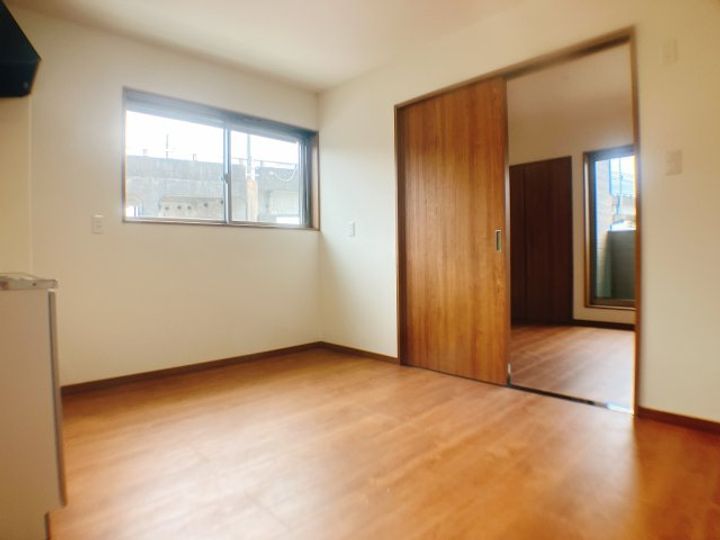 フローラ川内の居間