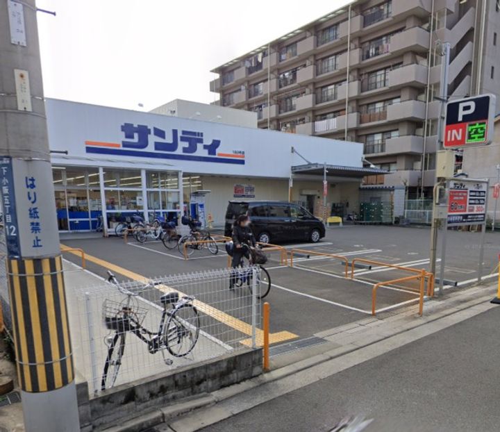 カーサ・オストロの周辺